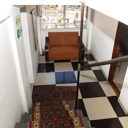 Ayenda 1131 Casa Valencia Hotel Manizales Bagian luar foto