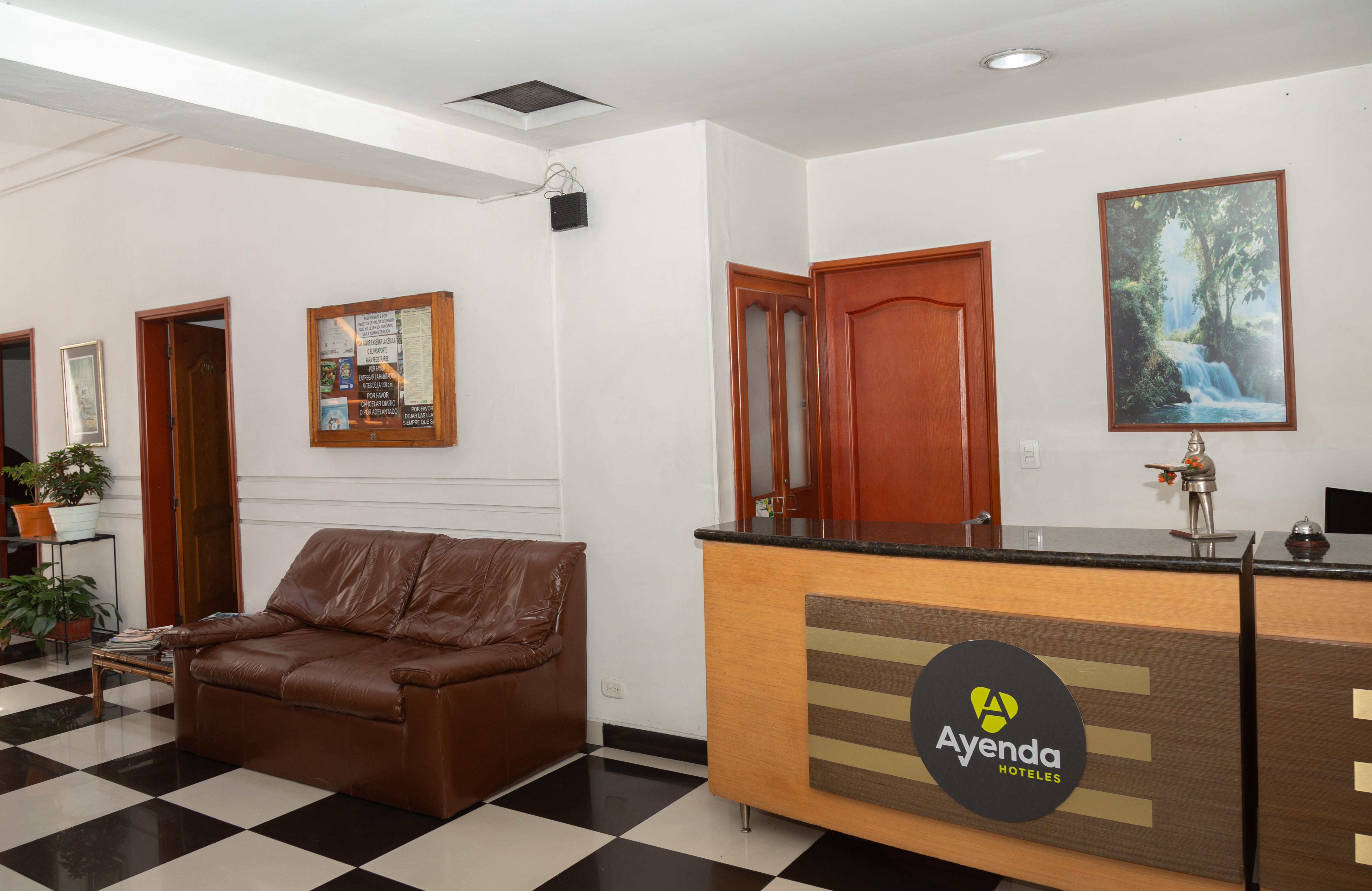 Ayenda 1131 Casa Valencia Hotel Manizales Bagian luar foto